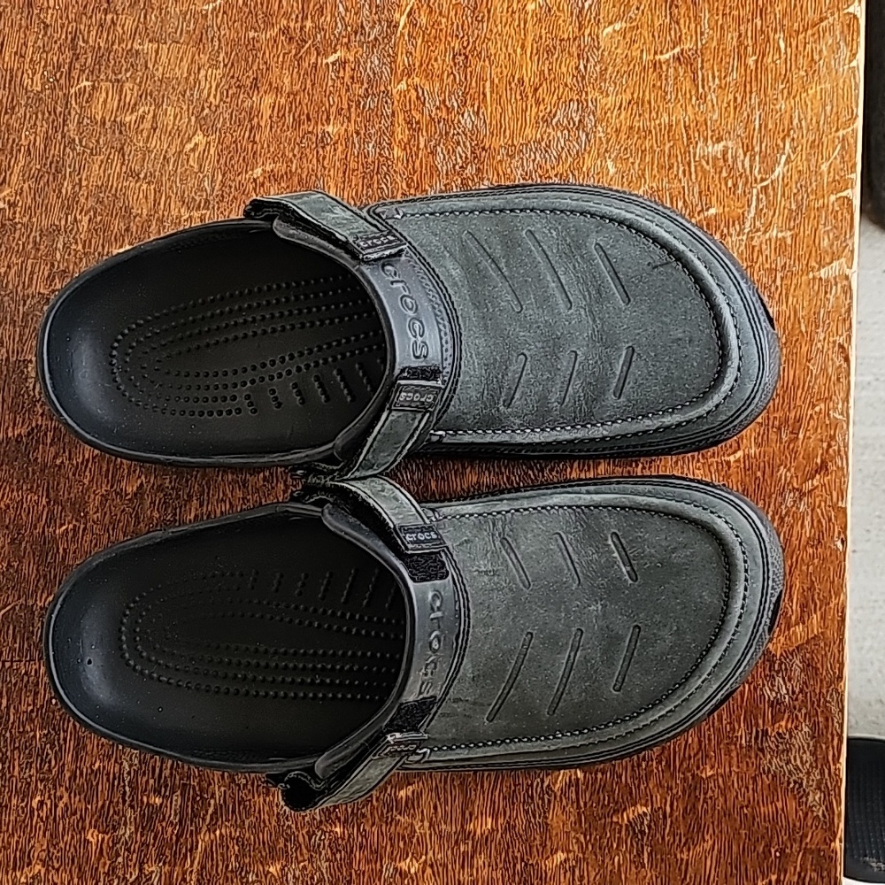 Men's Black crocs sz 12
